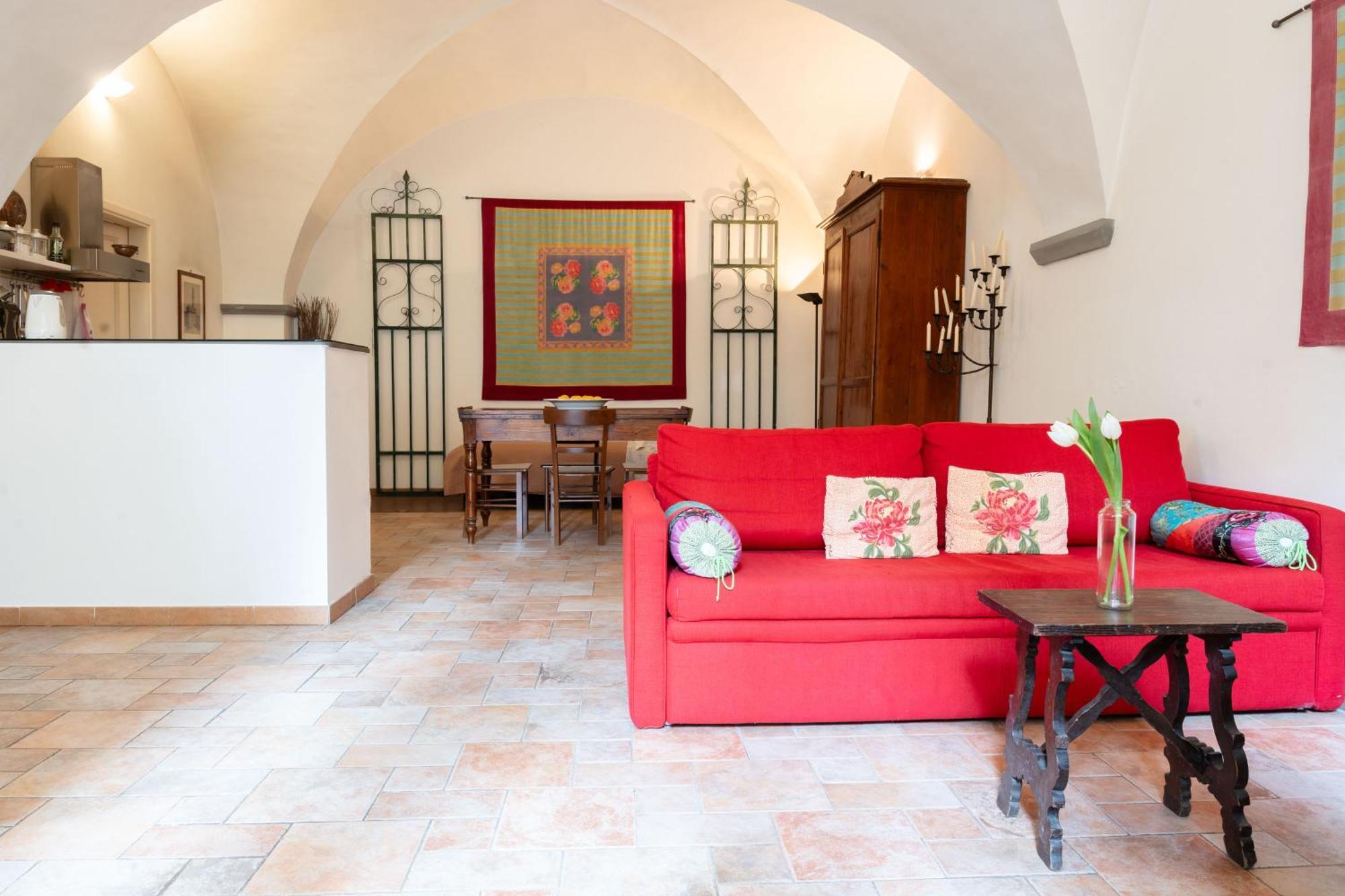 Characteristic In The Center Of Apartment Florenz